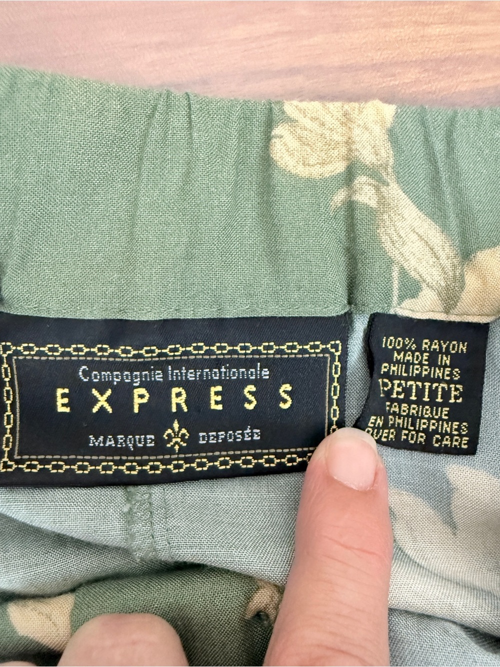 Vintage 90s Express Sage Green Floral Button Front Midi Skirt XS (24” waist” - Picture 3 of 8
